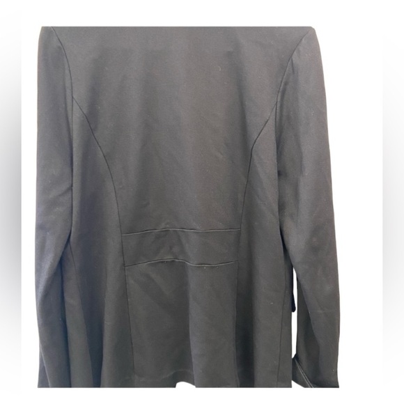 Doe & Rae black soft blazer w buttons - Picture 2 of 6